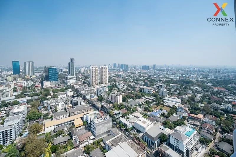 FOR RENT condo , XT Ekkamai , high floor , BTS-Ekkamai , Khlong T